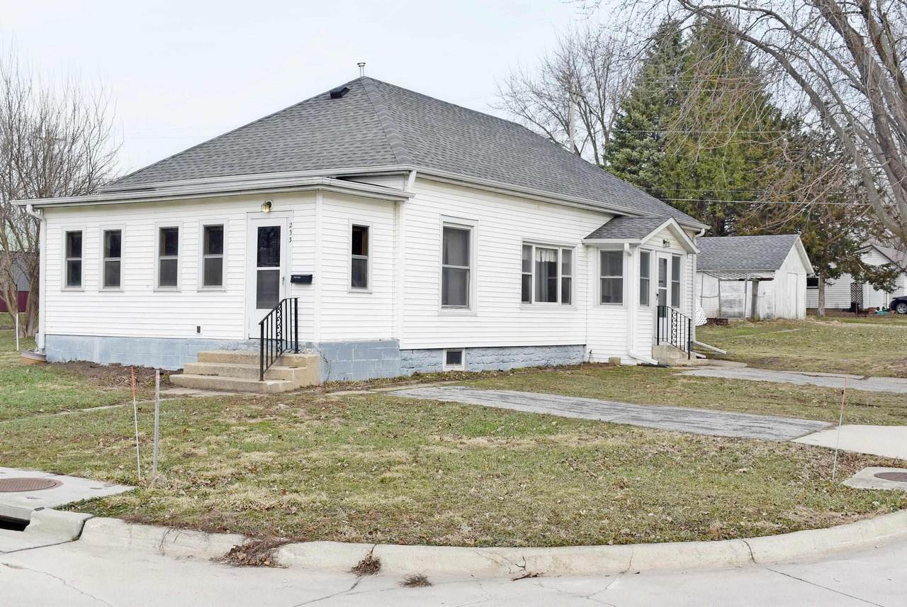 233 Vine Street - Photo 1