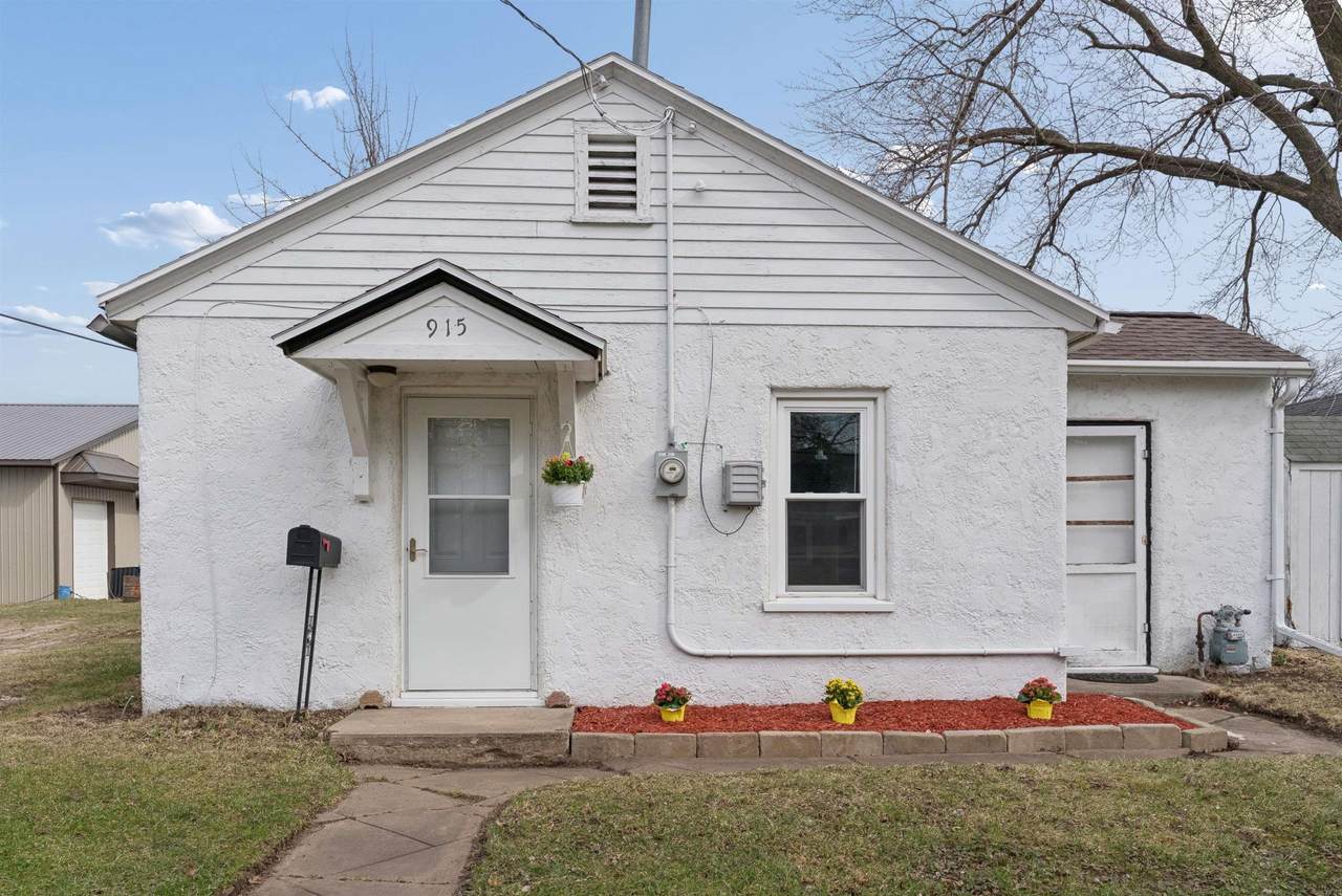 915 Evergreen Avenue - Photo 1