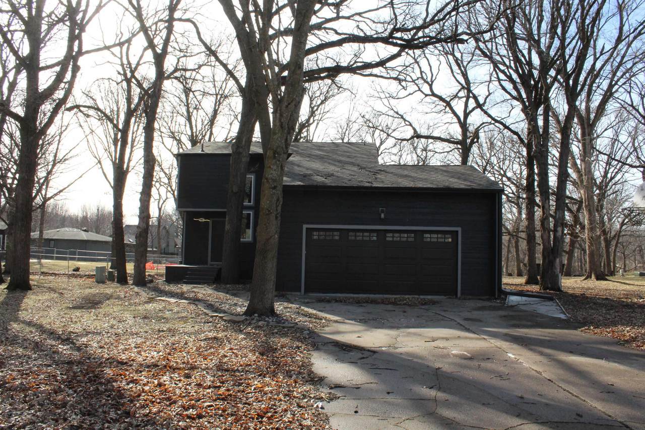 205 Woodlyn Way - Photo 1