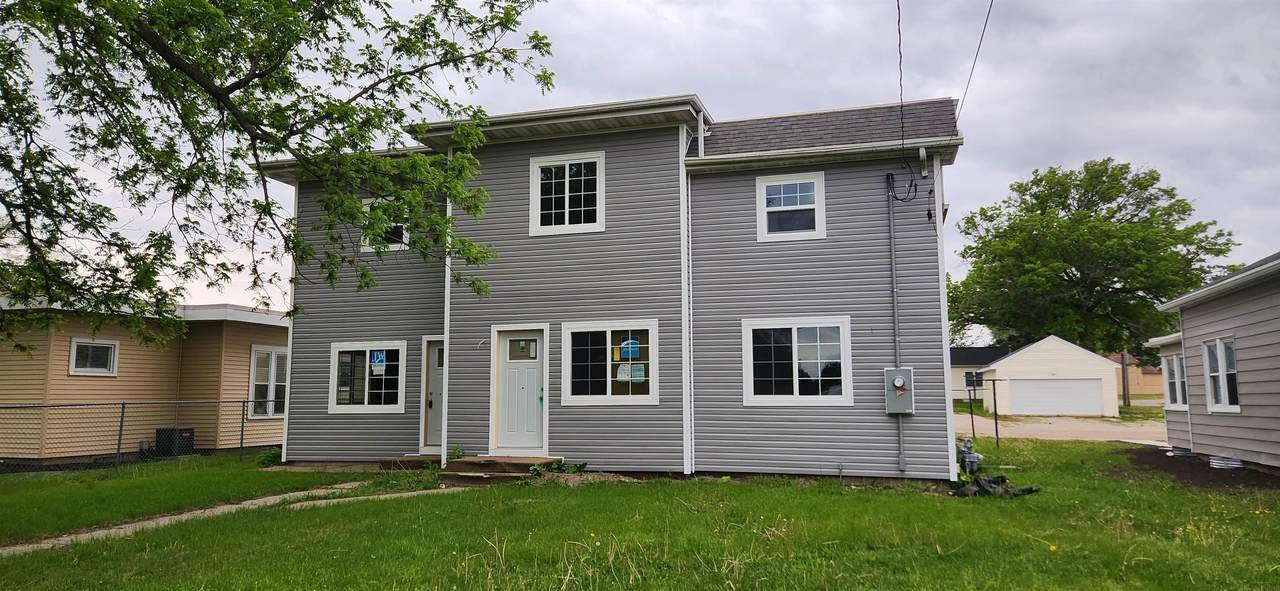 406-408 Gladys Street - Photo 1