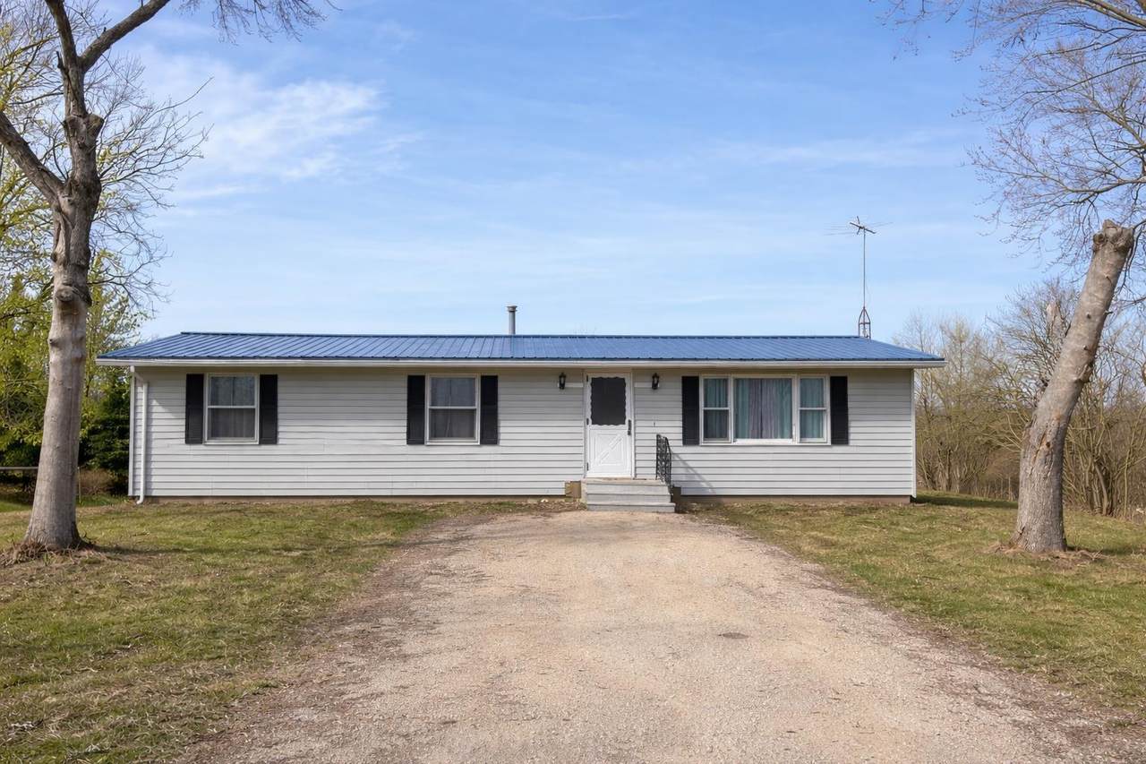 111 Skyline Drive - Photo 1