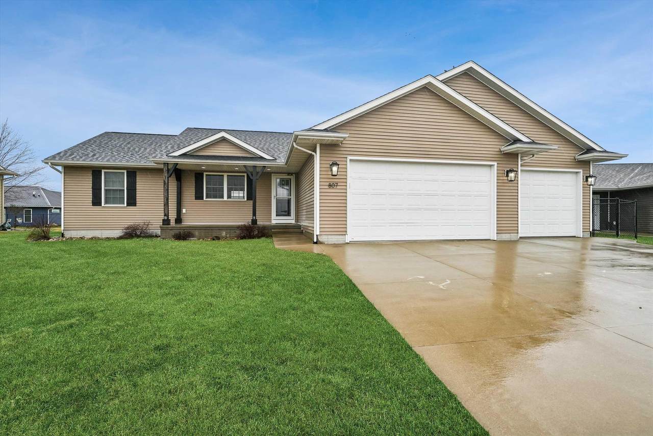 807 Juniper Drive - Photo 1