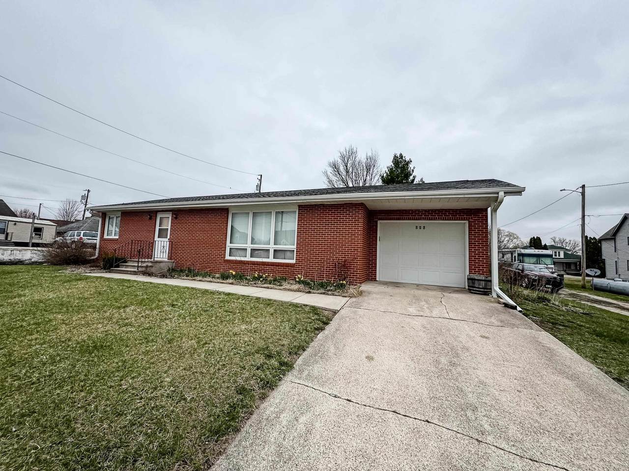 206 Main Street - Photo 1