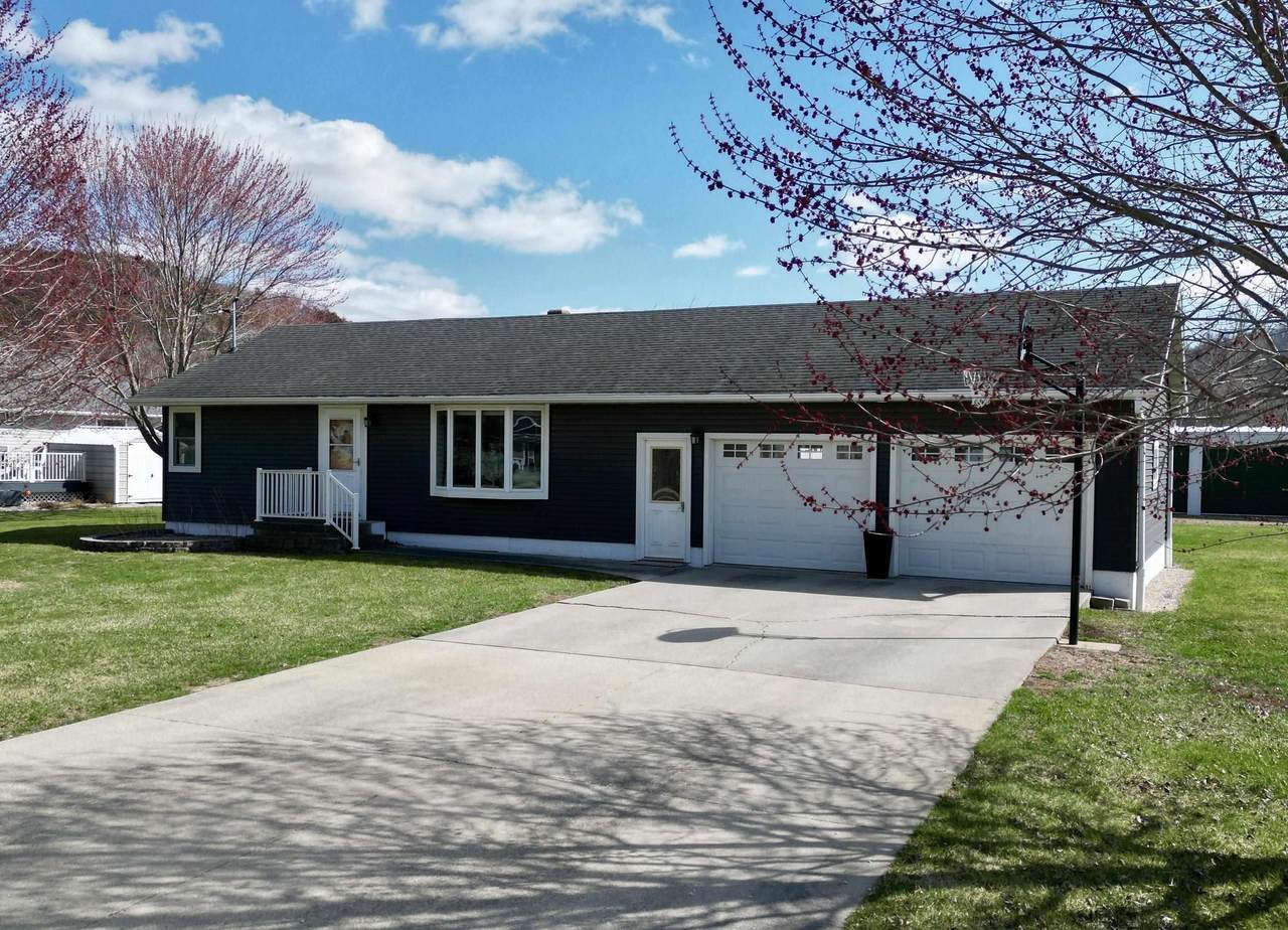 2532 River Road - Photo 1