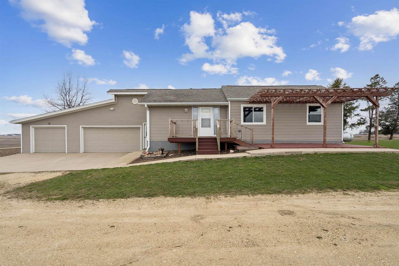 2582 30th Street - Photo 1