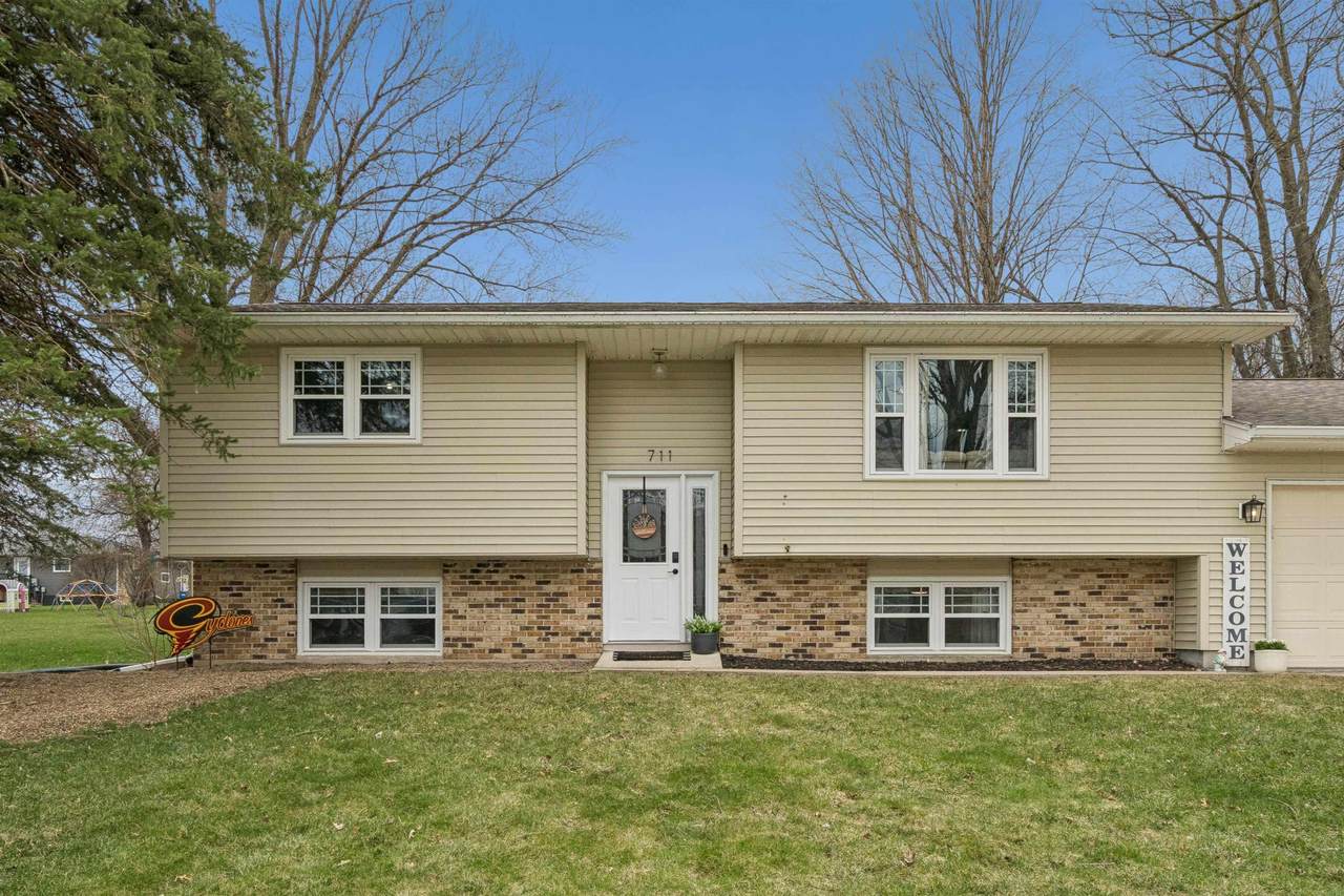 711 Washington Street - Photo 1