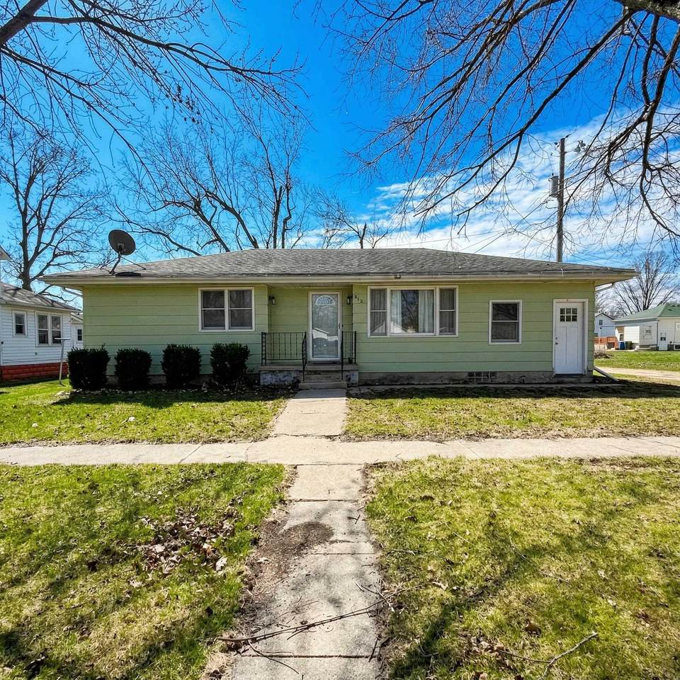 309 4th Street - Photo 1