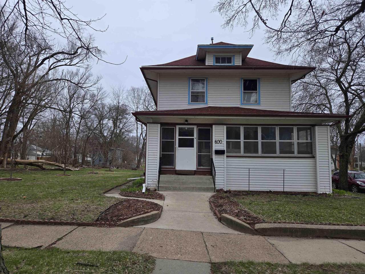 600 Cottage Street - Photo 1