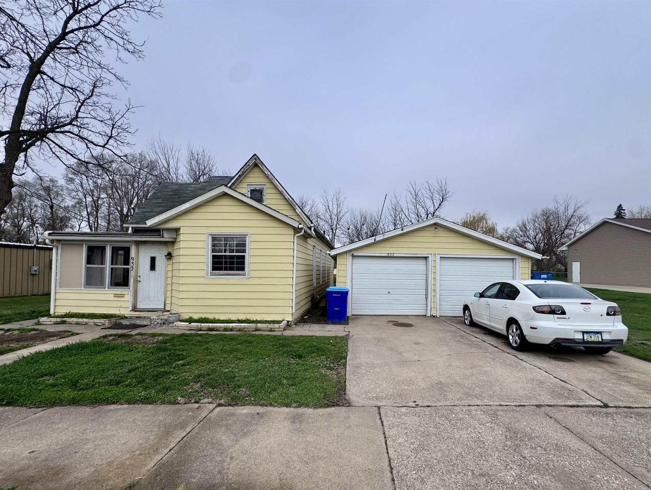 932 S Frederick Ave - Photo 1