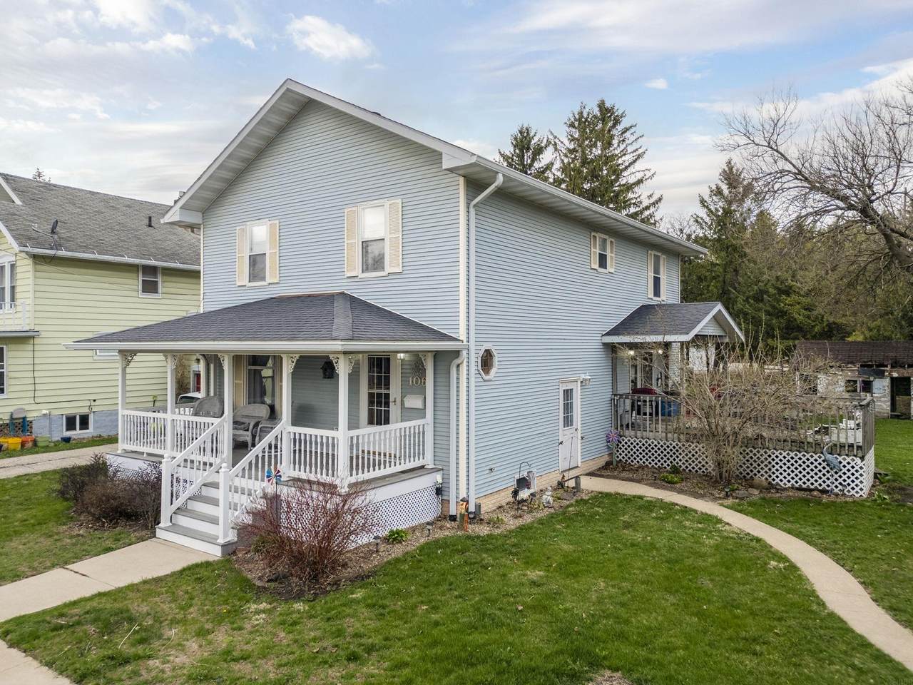 106 5th Street - Photo 1