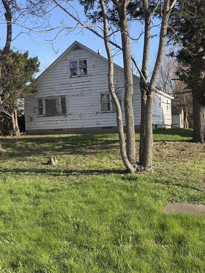 908 Sherman Street - Photo 1