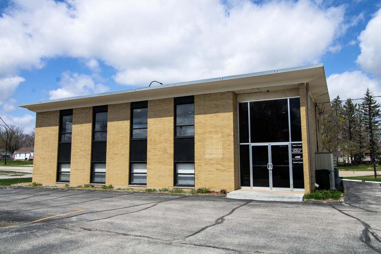 1727 University Avenue - Photo 1