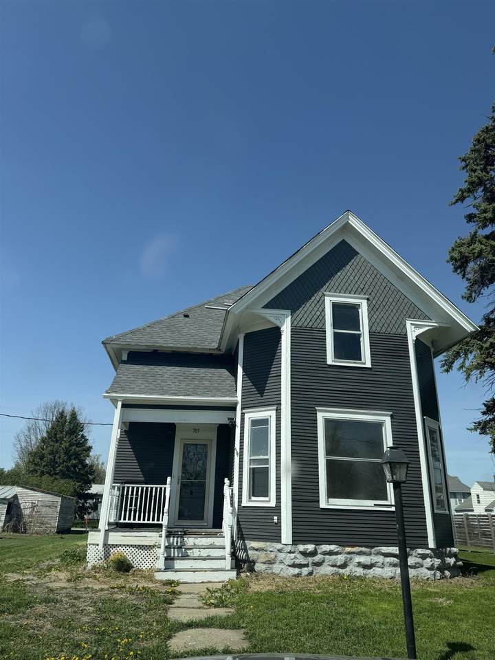 705 Crisman Street - Photo 1