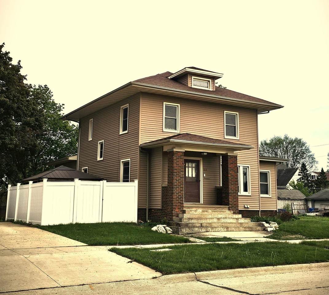 401 Walnut Avenue - Photo 1