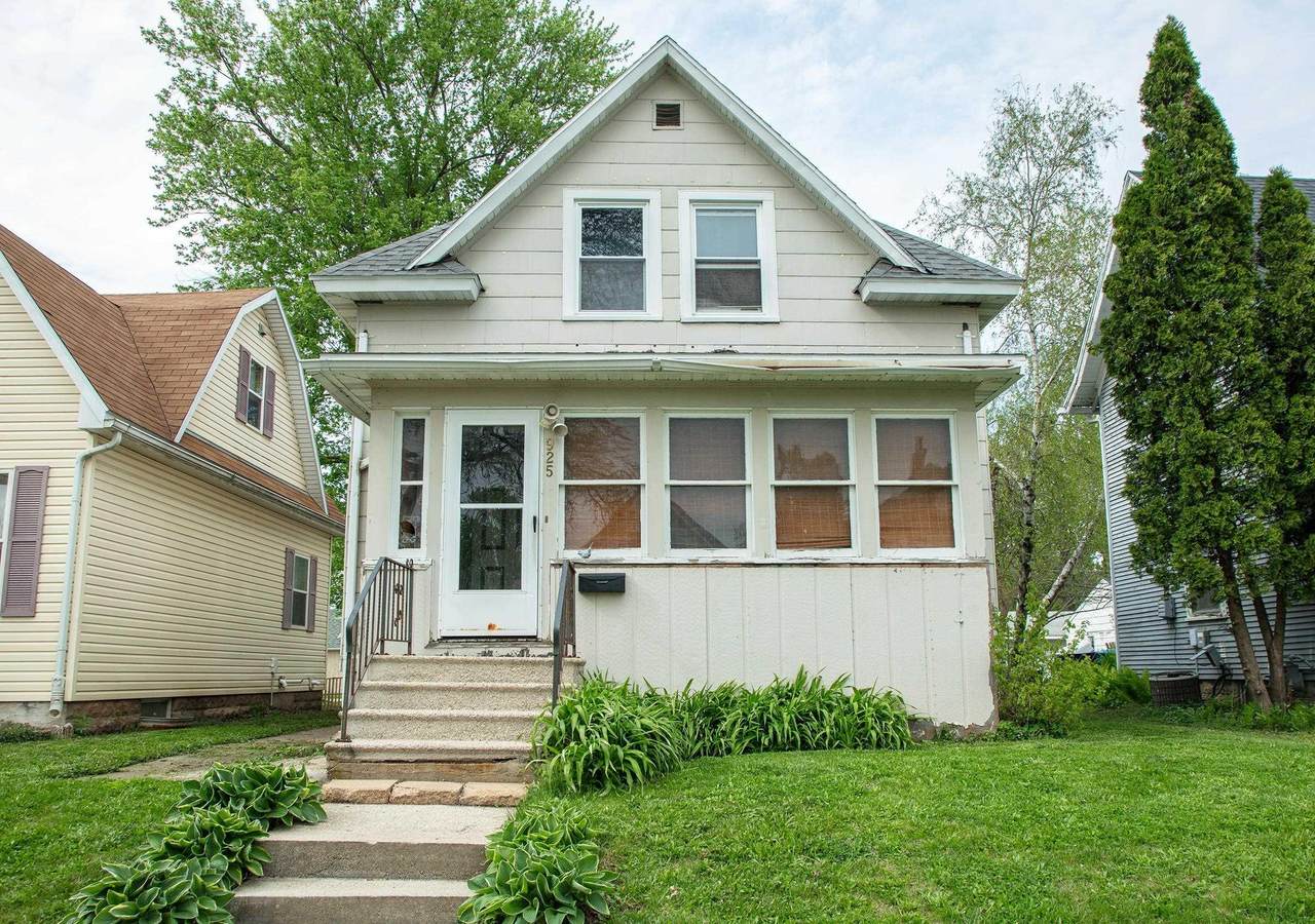 925 Forest Avenue - Photo 1