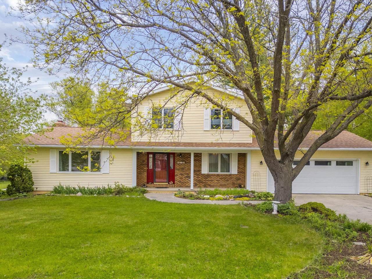 910 Juanita Avenue - Photo 1