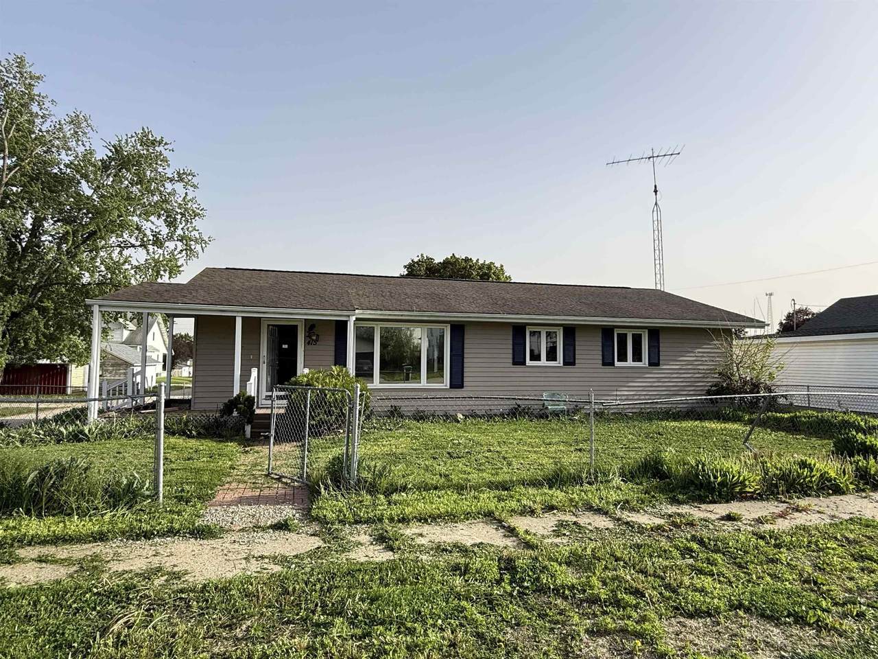 415 3rd Street - Photo 1