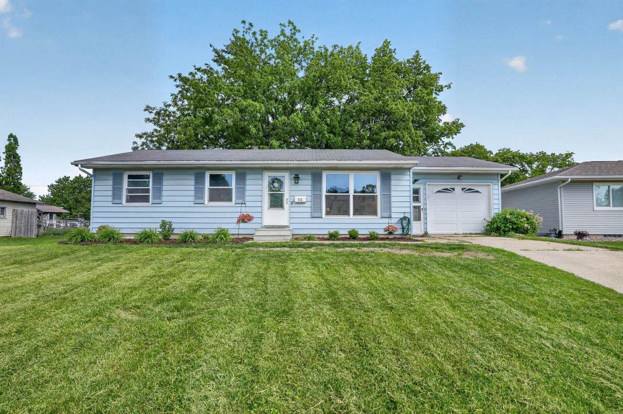 576 Pioneer Road - Photo 1