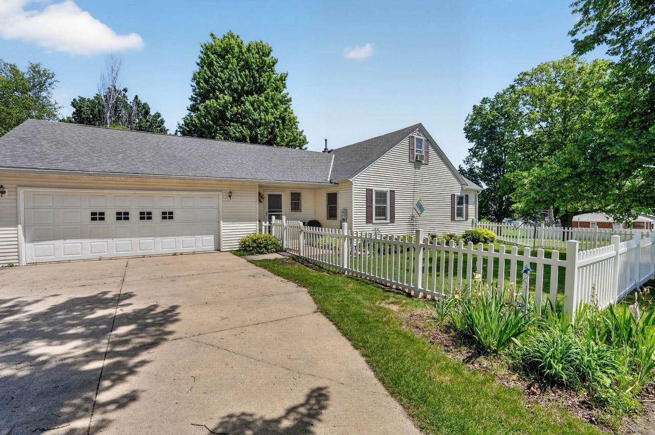 522 Andrews Street - Photo 1