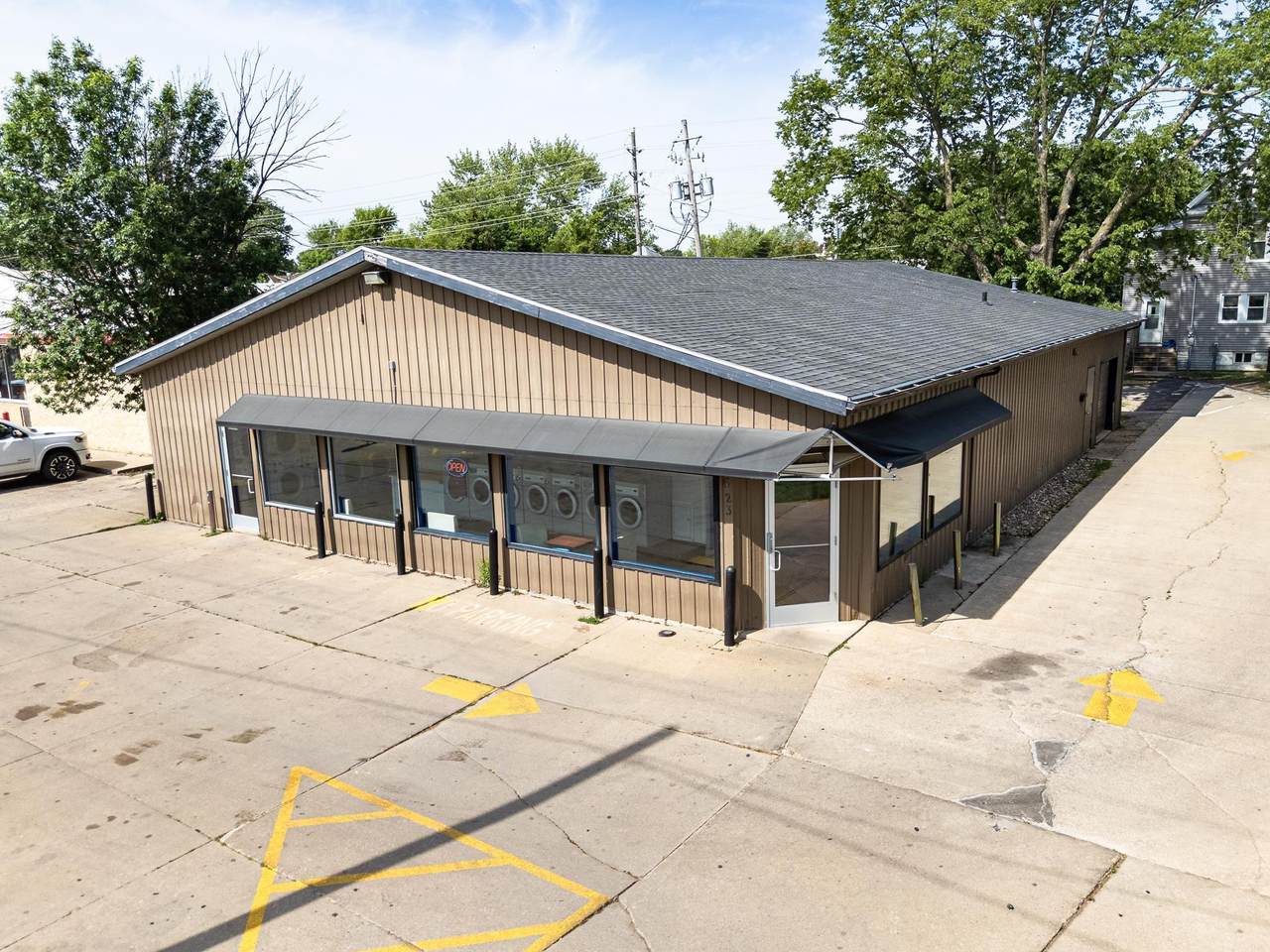 623 Broadway Street - Photo 1
