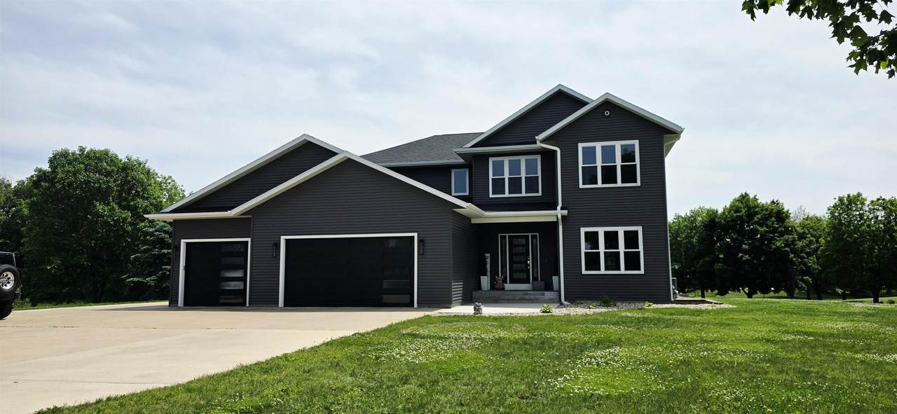 2988 Cottonwood Place - Photo 1