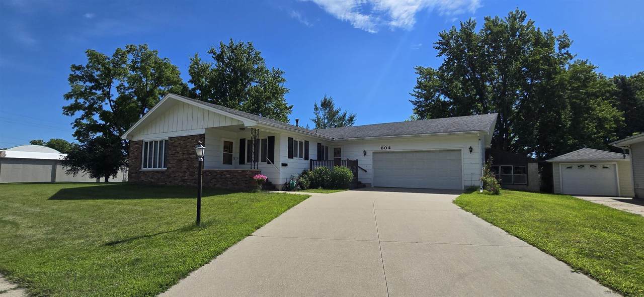 604 Hildreth Street - Photo 1