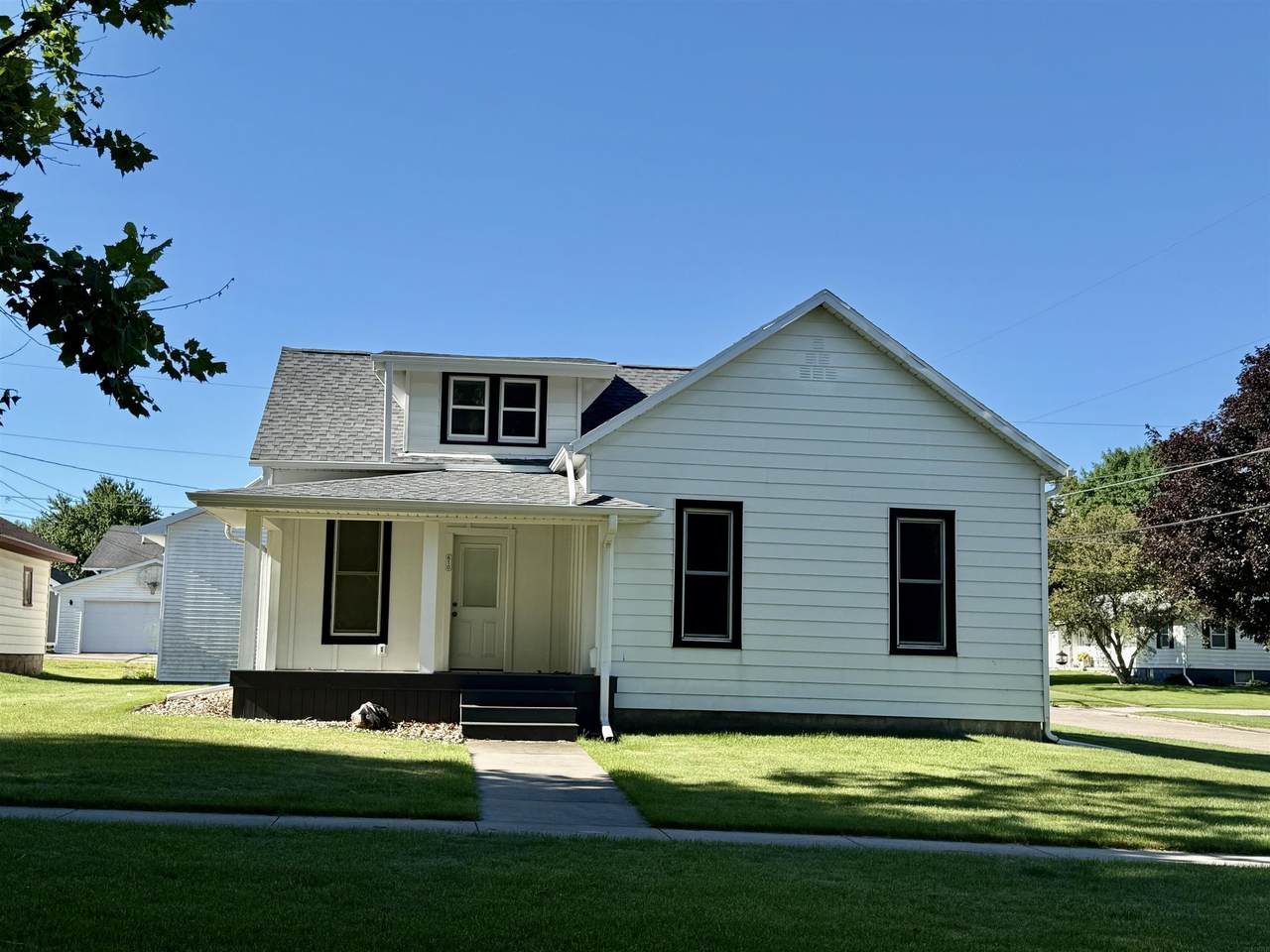 610 Randall Street - Photo 1