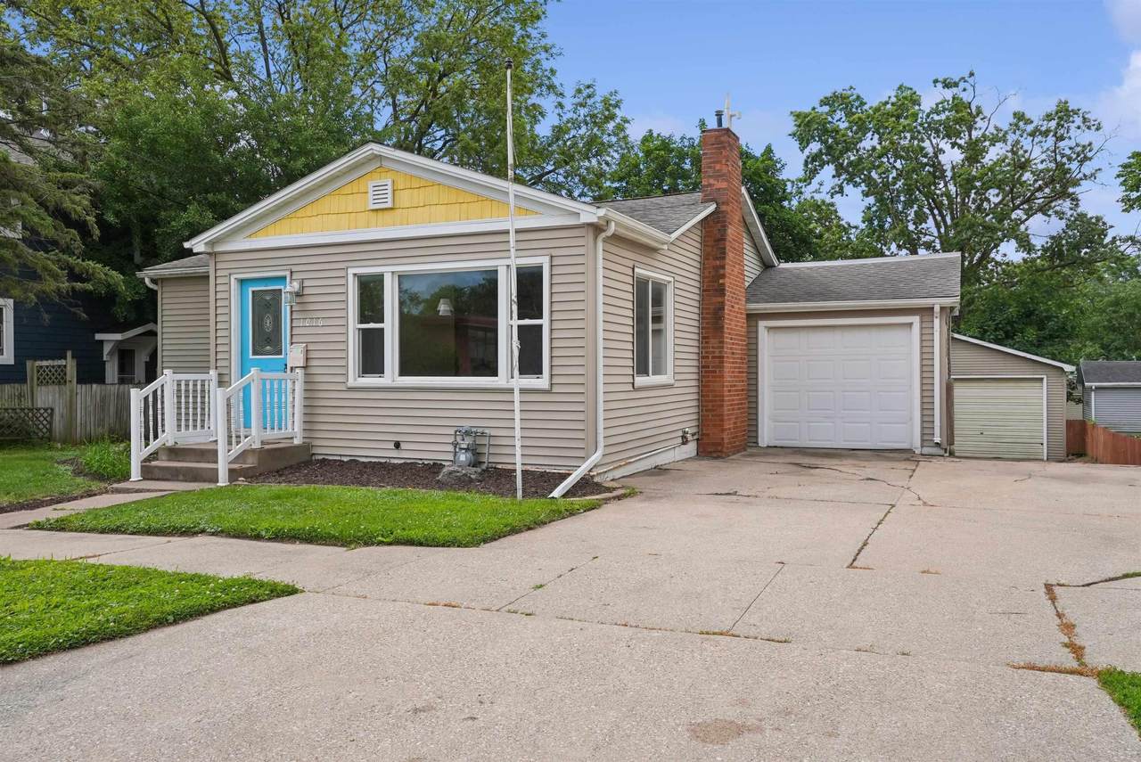 1016 2nd Street - Photo 1