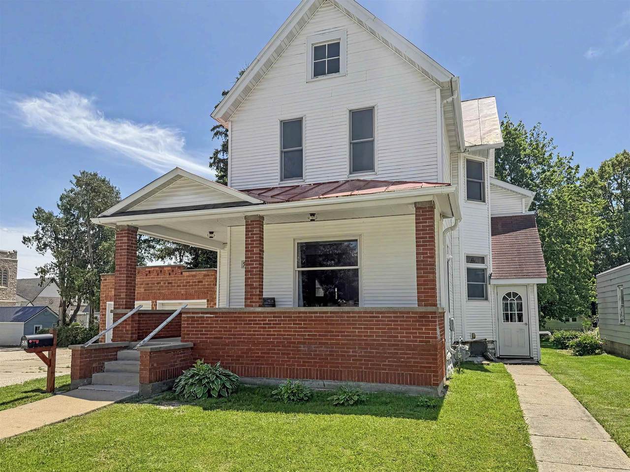 512 Main Street - Photo 1