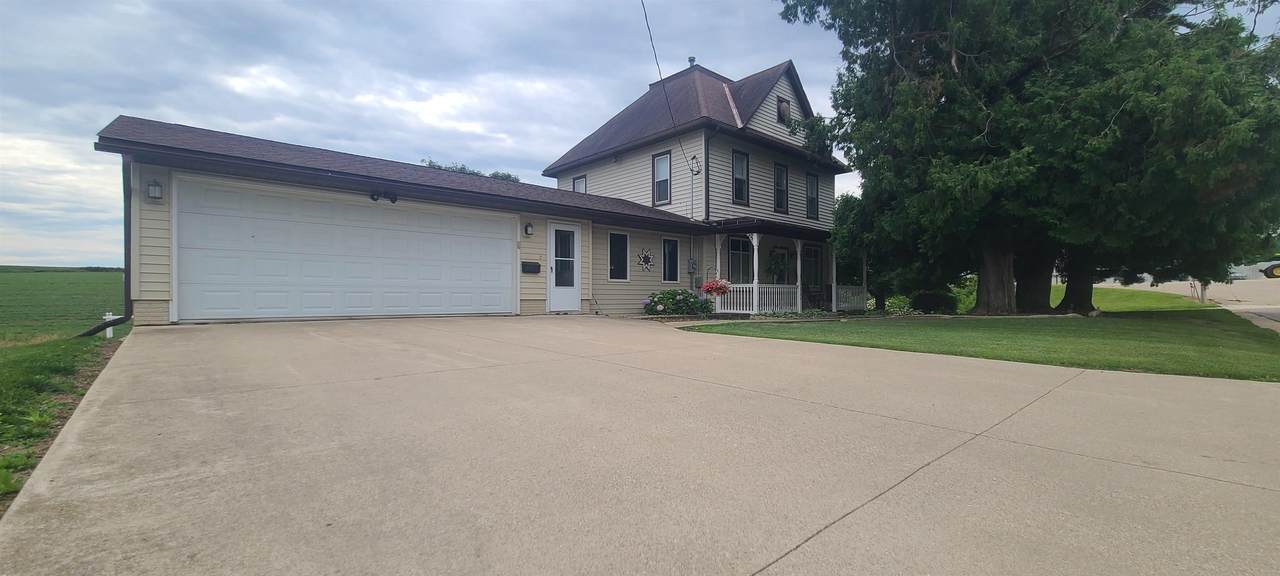 713 Water Street - Photo 1