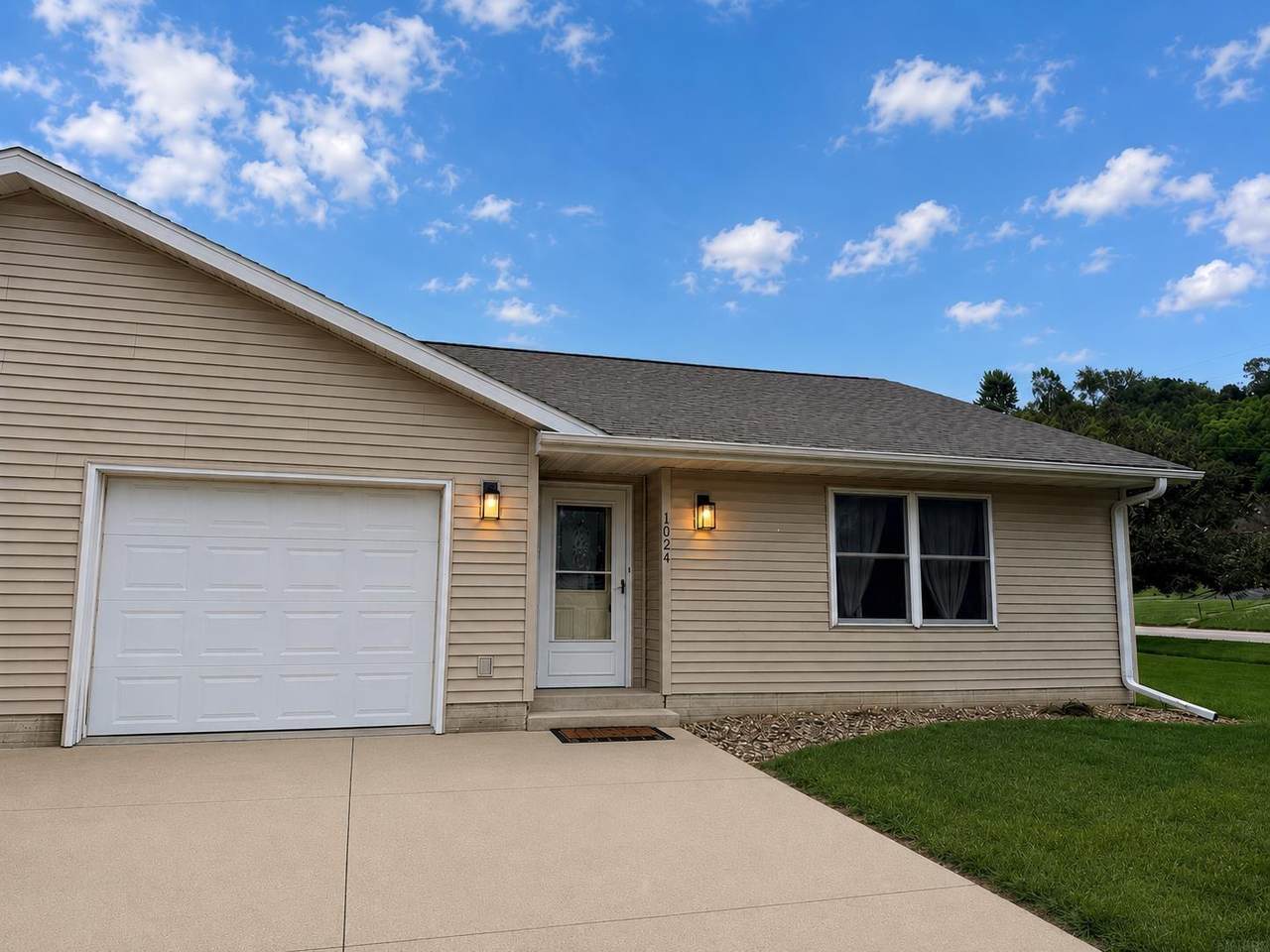 1024 Mill Street - Photo 1