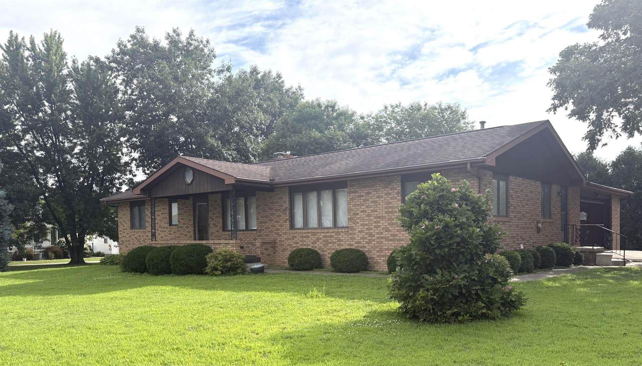 1135 Main Street - Photo 1