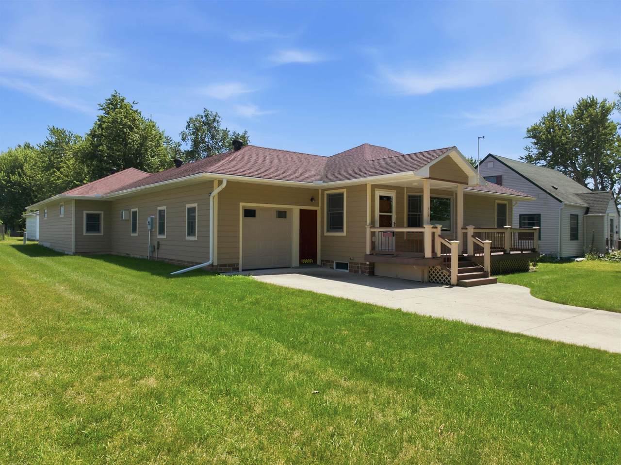 808 Pleasant Street - Photo 1