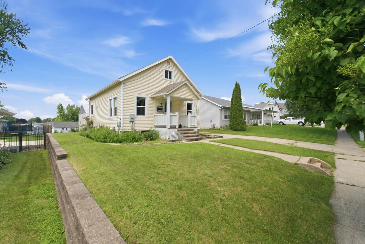 1207 6Th Street - Photo 1