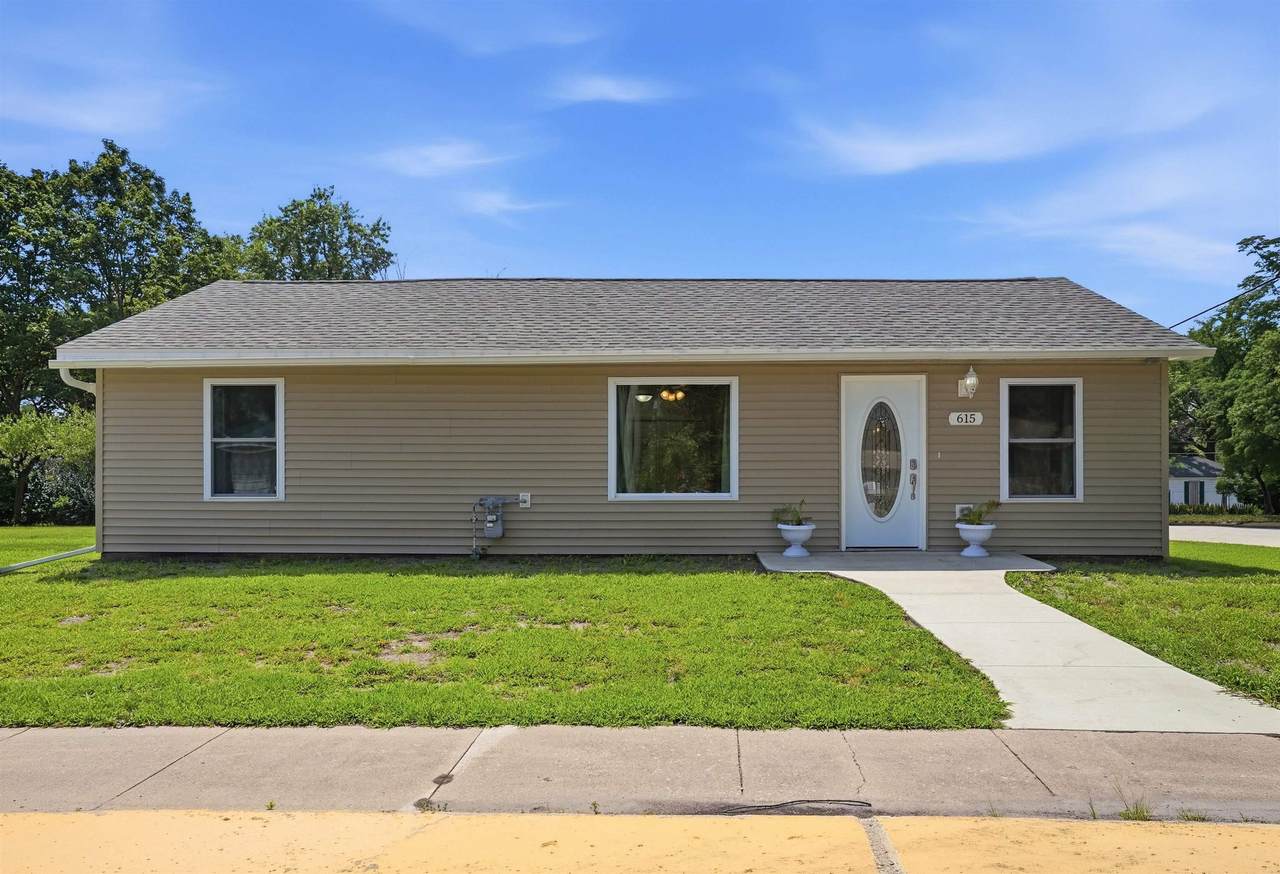 615 4th Street - Photo 1