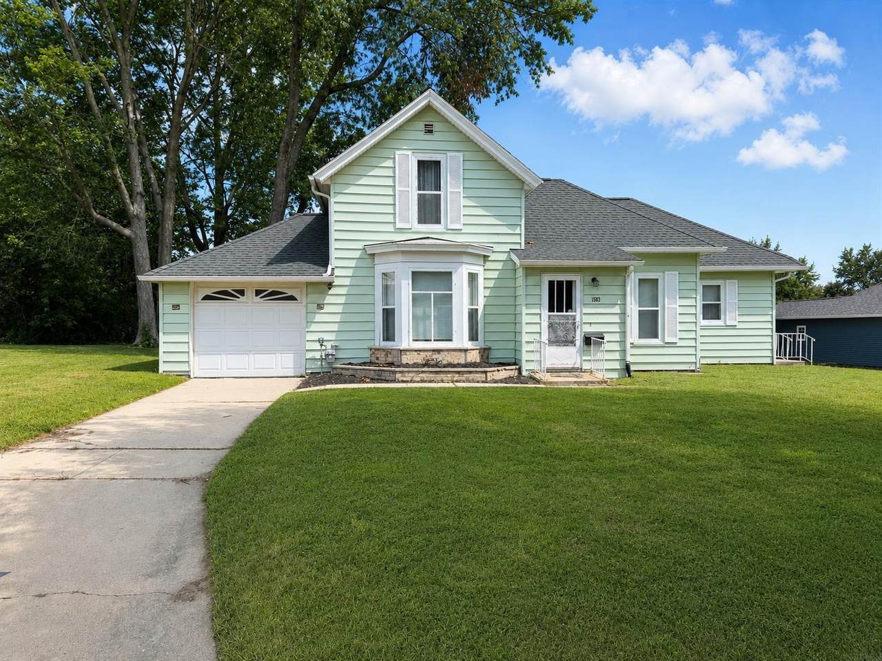 1503 7th Street - Photo 1
