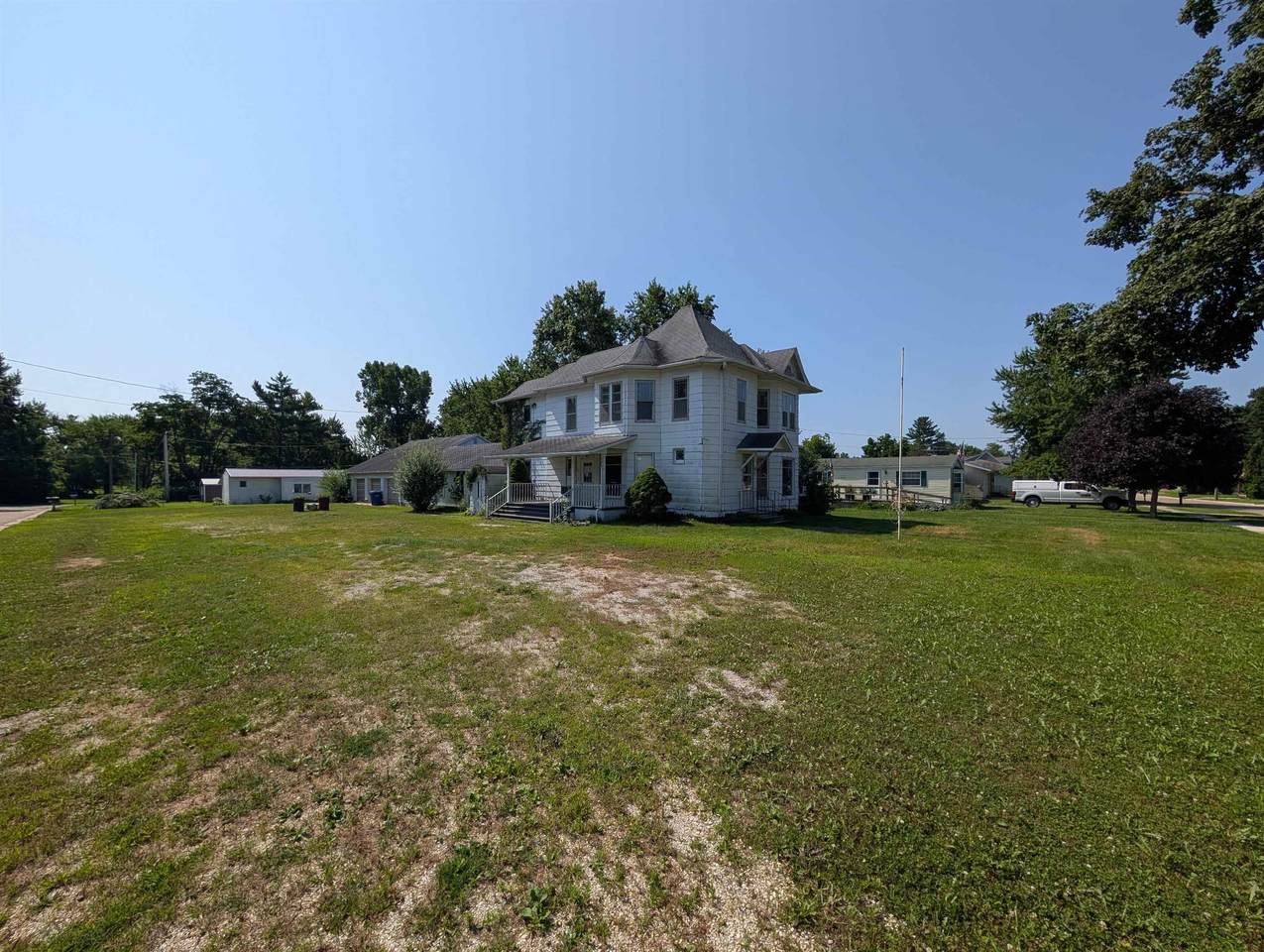 731 Clay Street - Photo 1