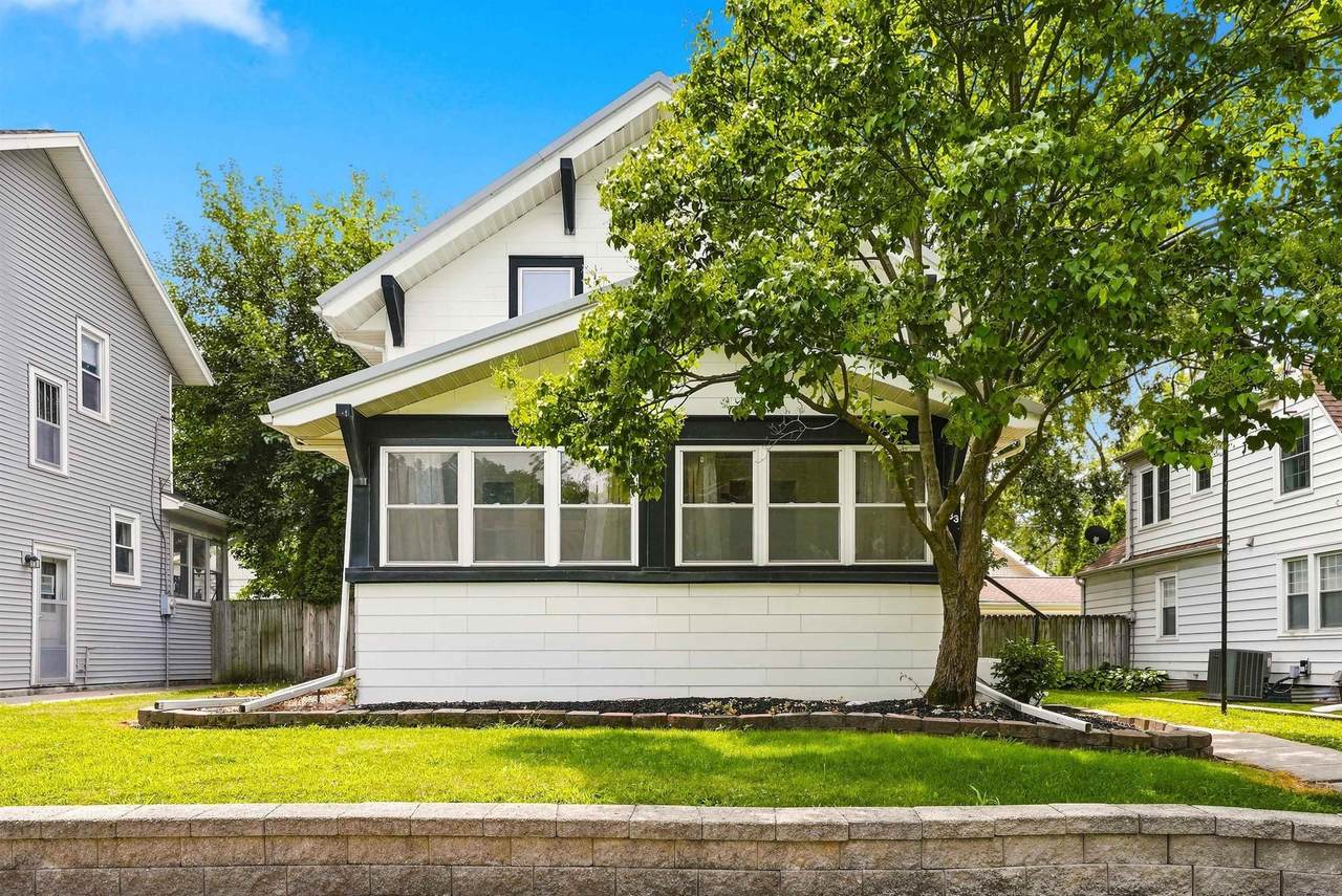 733 Home Park Boulevard - Photo 1