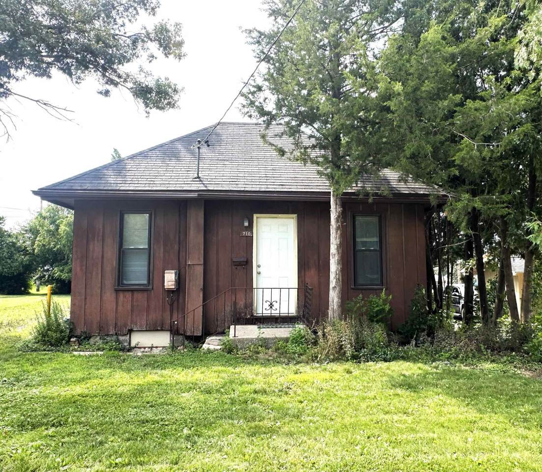 710 2nd Avenue - Photo 1