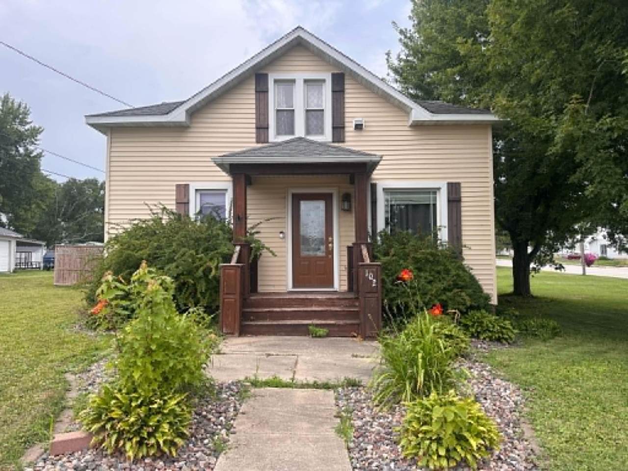 102 Charles Street - Photo 1