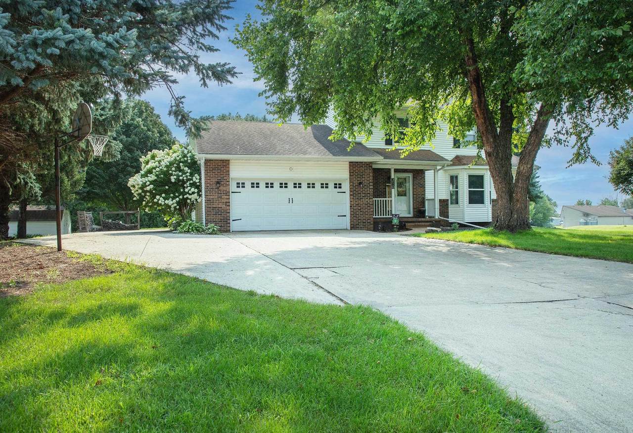 210 Country Heights Drive - Photo 1