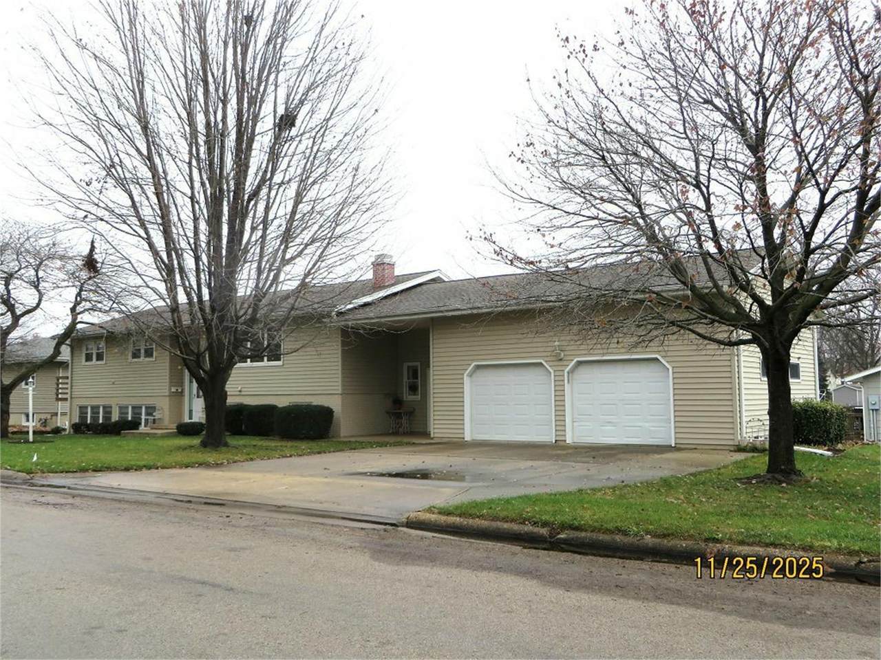 1304 8th Street - Photo 1