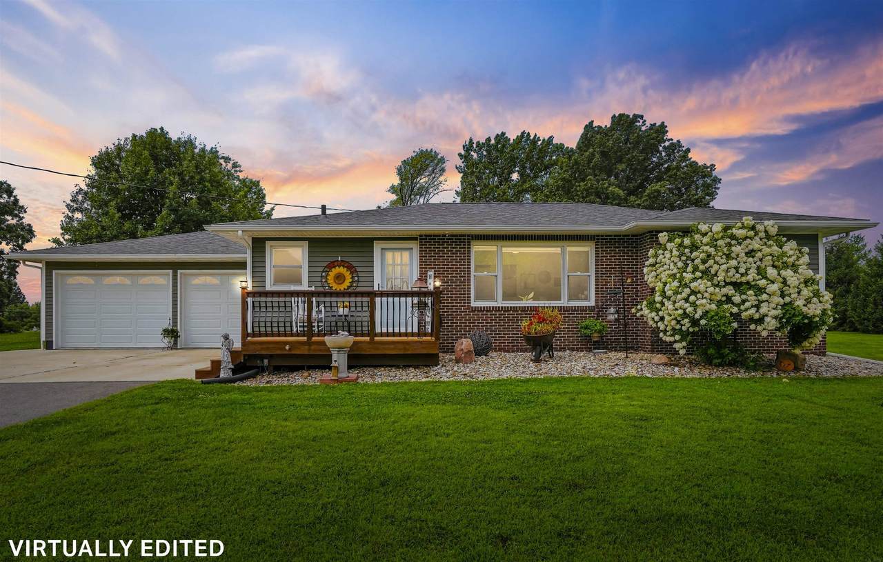 4043 R Avenue - Photo 1