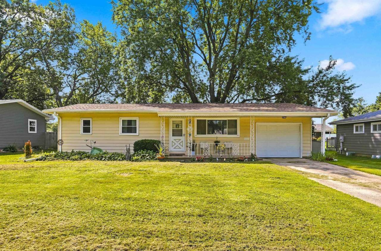 1015 Greenfield Ave. - Photo 1