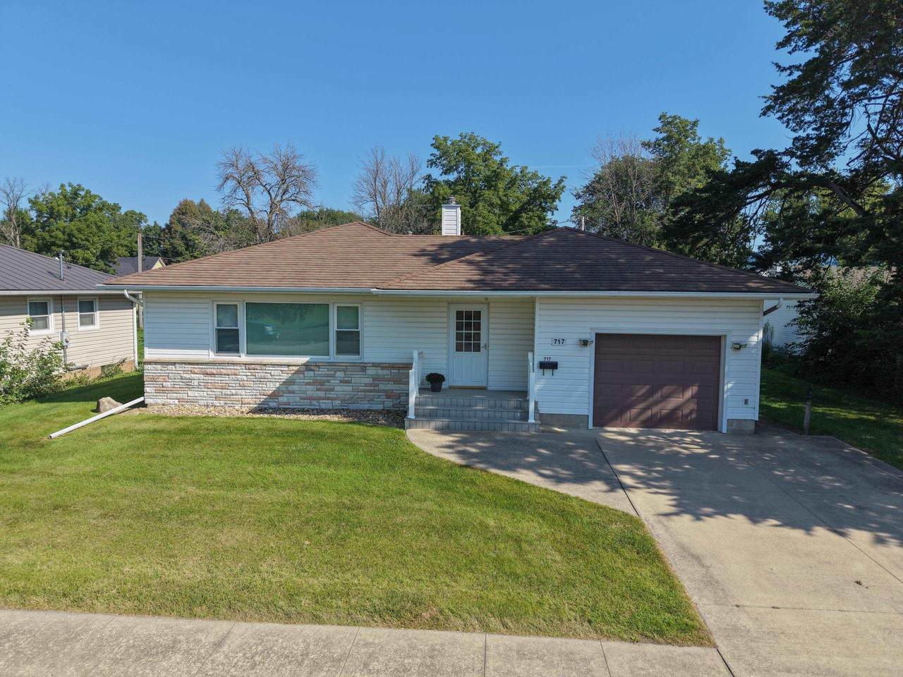 717 5Th Avenue - Photo 1