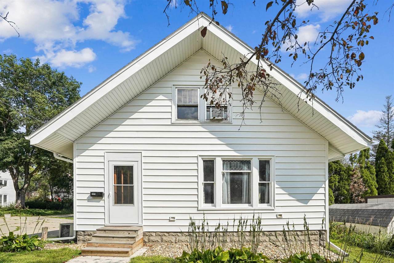 309 12TH Street - Photo 1