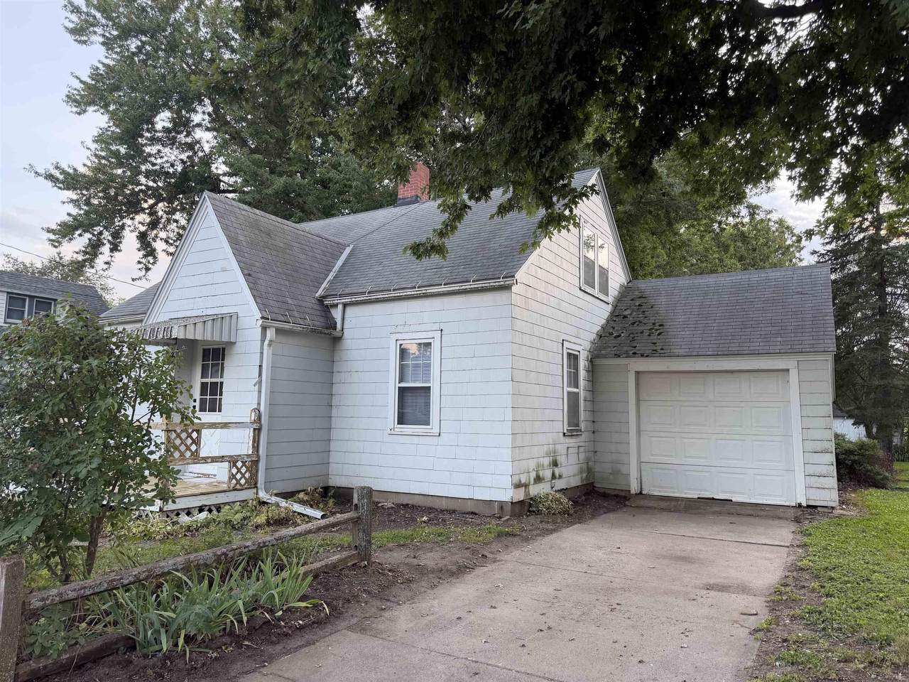 103 Oak Street - Photo 1