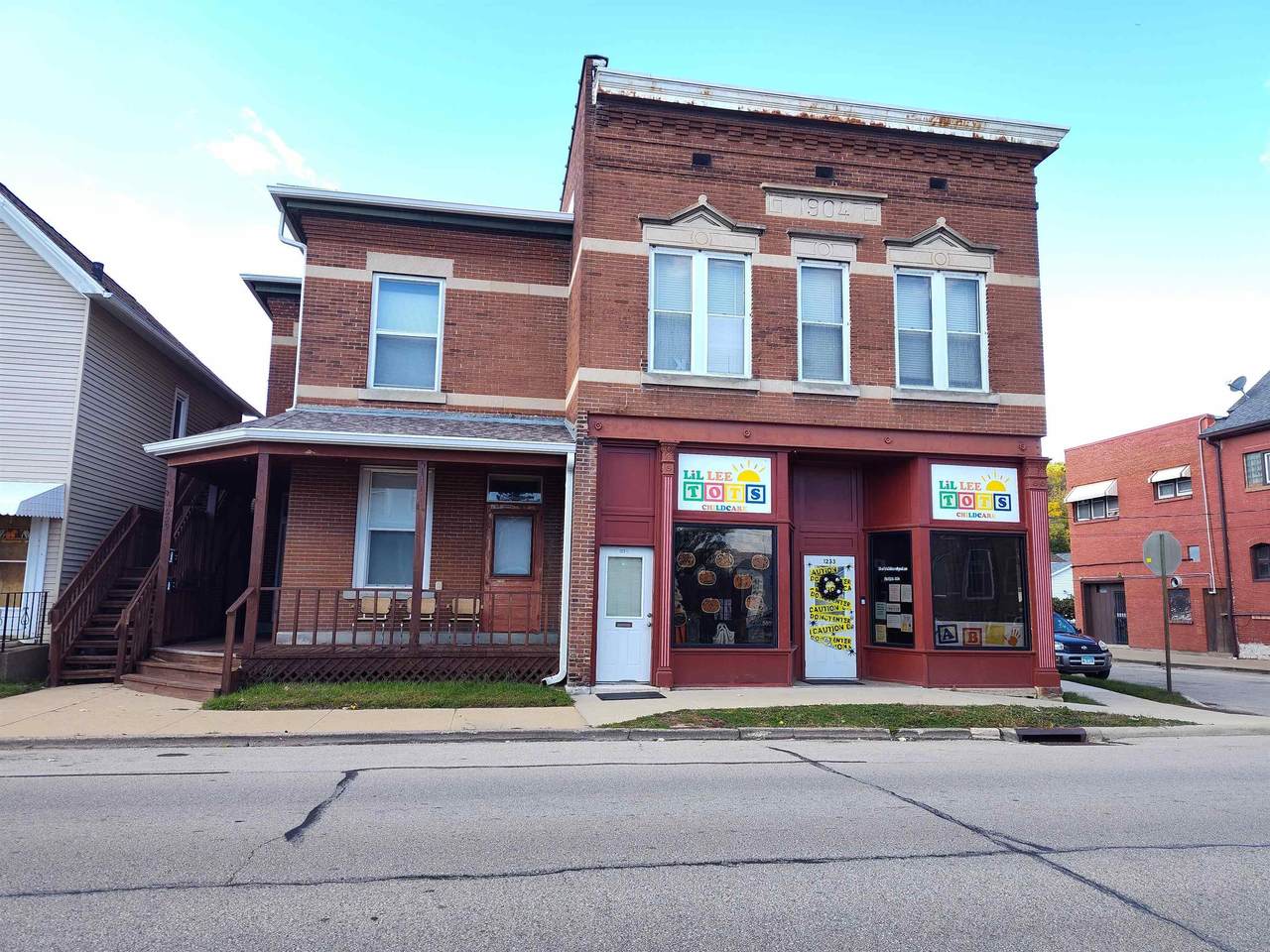 1229-1233 Rhomberg Avenue - Photo 1