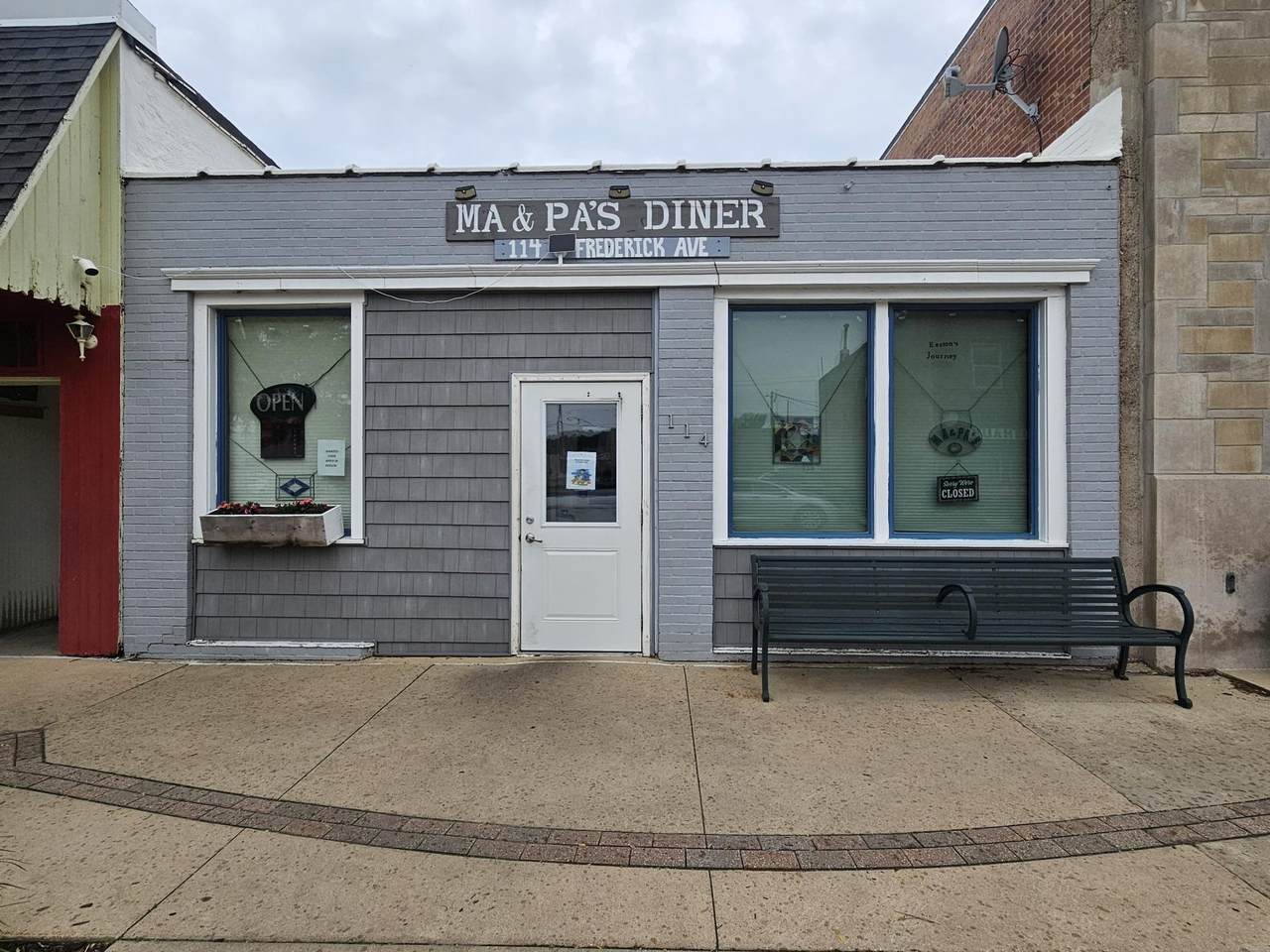 114 S Frederick - Photo 1