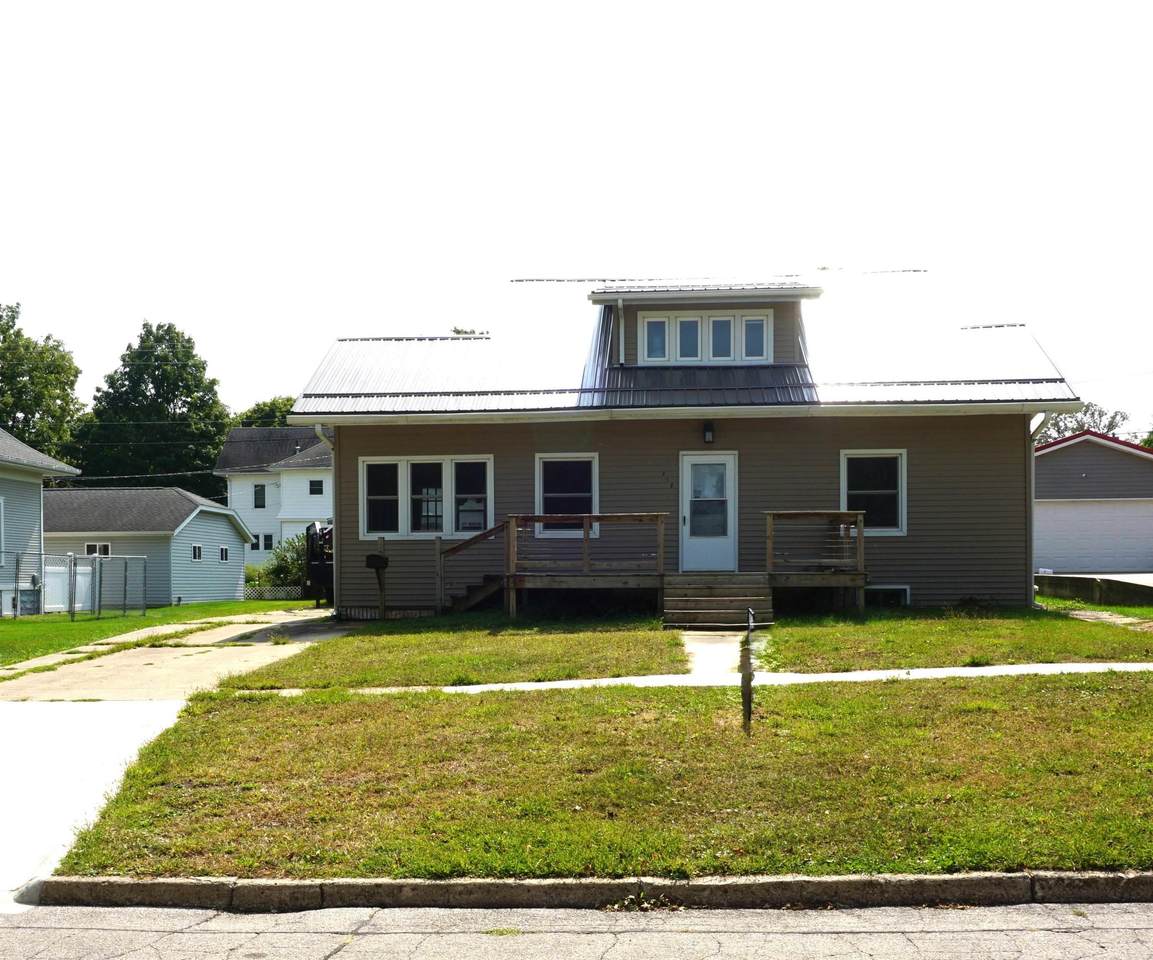 918 Main Street - Photo 1